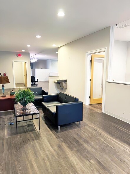 19405 Plantations Rd, Rehoboth Beach, DE for lease - Interior Photo - Image 3 of 5