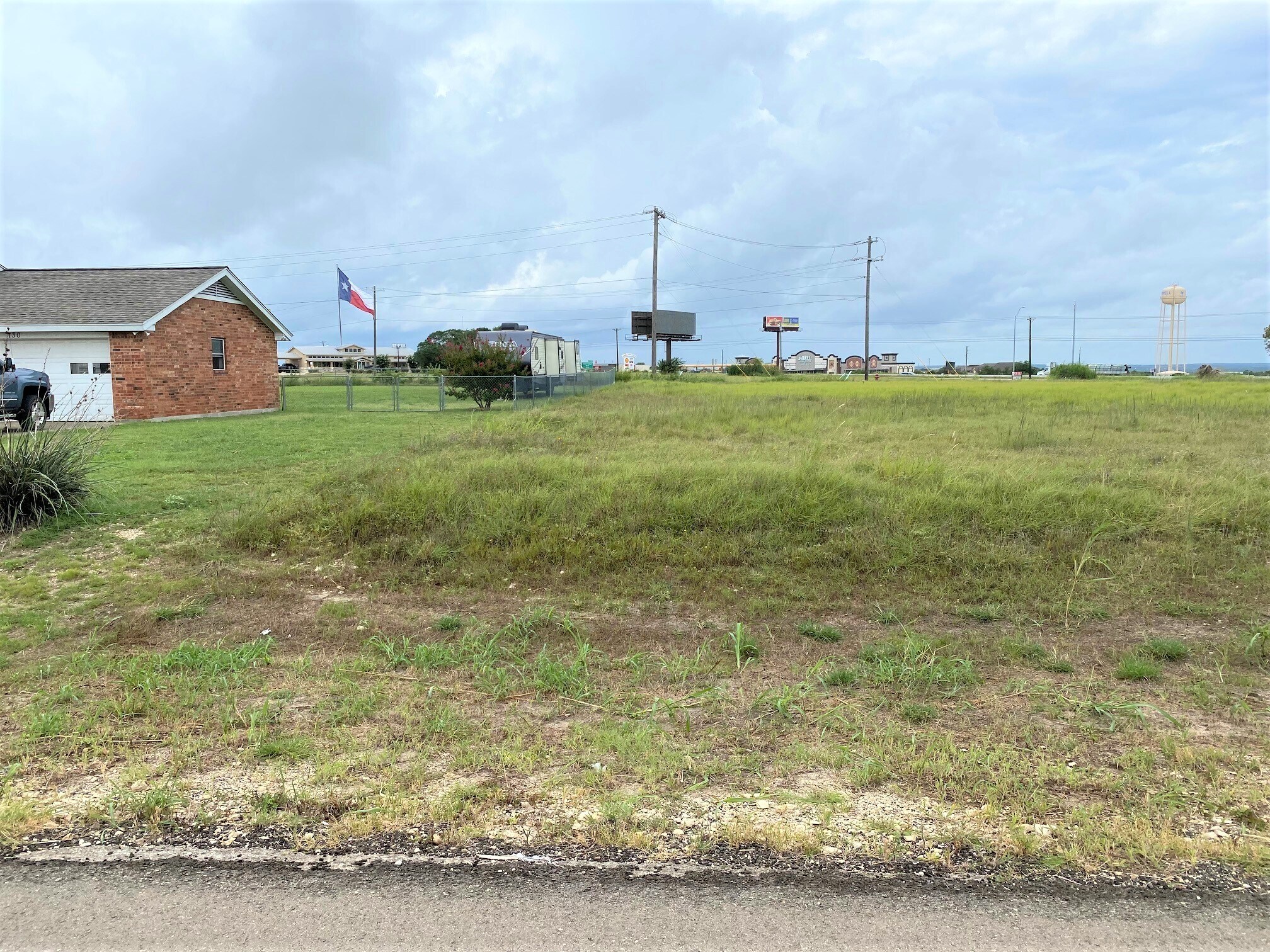 113 Meadow Valley Loop, Jarrell, TX 76537