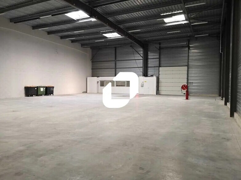 Flex in Blanquefort for lease - Building Photo - Image 2 of 7