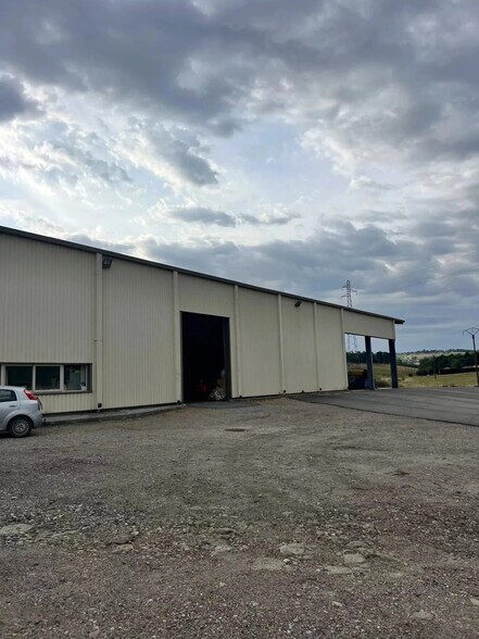 Flex in Roche-la-Molière for lease - Building Photo - Image 2 of 10