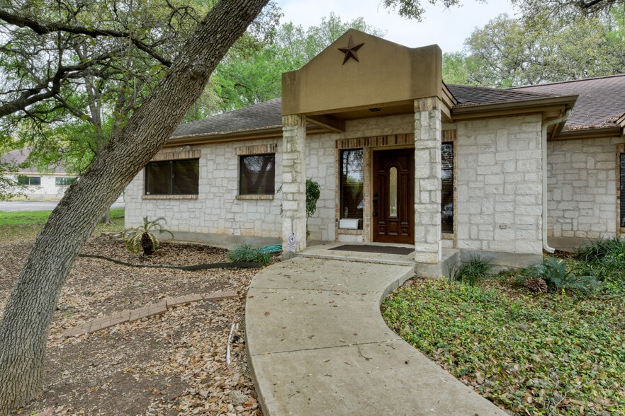 19365 FM 2252, Garden Ridge, TX for lease - Building Photo - Image 2 of 27