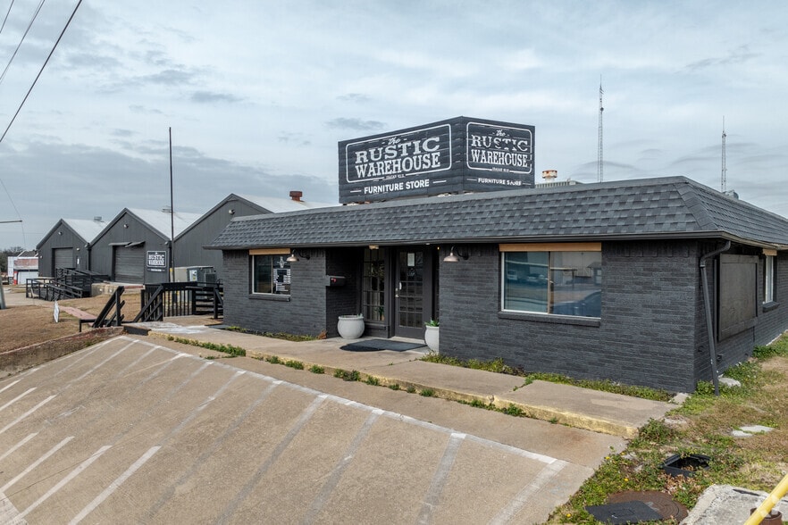 1411 S Goliad St, Rockwall, TX for lease - Building Photo - Image 2 of 6