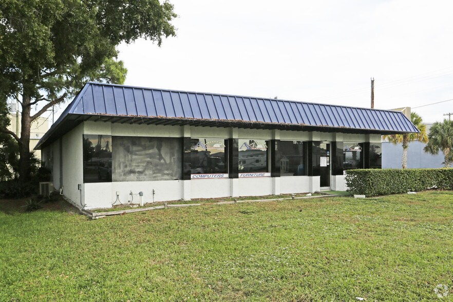 902 N Parrott Ave, Okeechobee, FL for sale - Primary Photo - Image 1 of 1