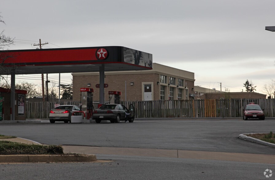 5401 Marlboro Pike, District Heights, MD for lease - Building Photo - Image 2 of 3