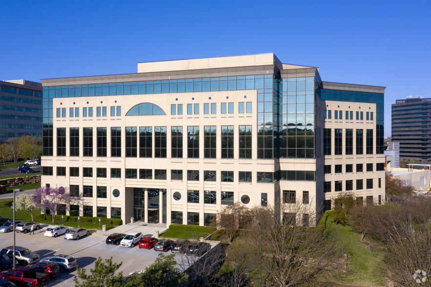 7007 College Blvd, Overland Park, KS for lease - Building Photo - Image 1 of 19