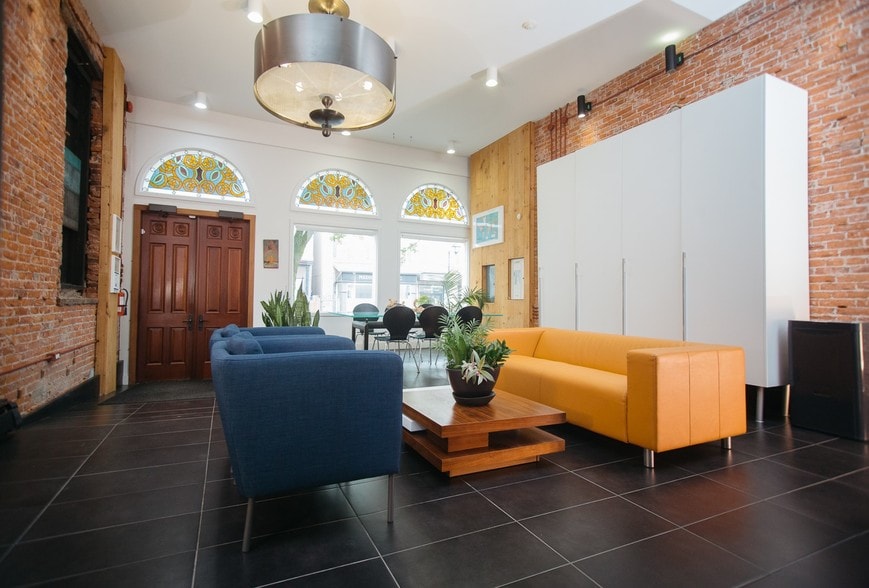 28 Front St S, Thorold, ON for sale - Interior Photo - Image 1 of 1