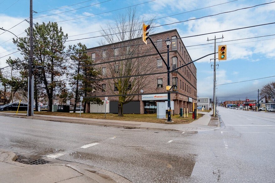 100 Colborne St, Orillia, ON for sale - Building Photo - Image 1 of 8