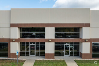 2520 Whitehall Park Dr, Charlotte, NC for lease Building Photo- Image 2 of 2