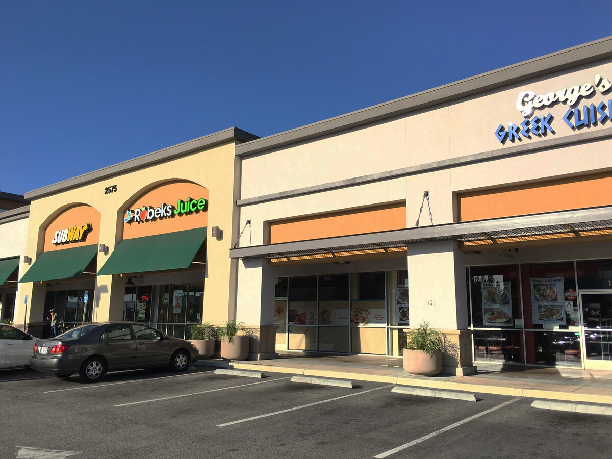2575 N Hollywood Way, Burbank, CA, 91505 - Storefront Property For Lease on LoopNet.com