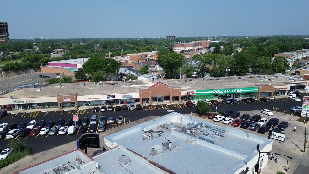 5316 N Milwaukee Ave, Chicago, IL for lease - Building Photo - Image 3 of 7