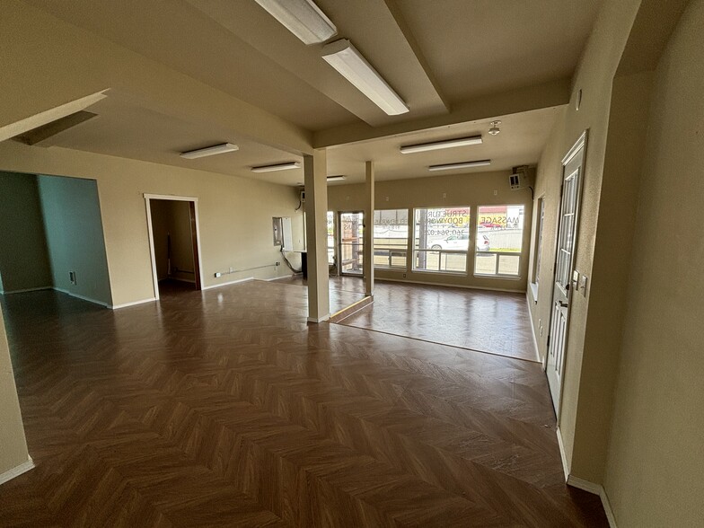 221 W Wynoochee Ave, Montesano, WA for lease - Interior Photo - Image 3 of 6