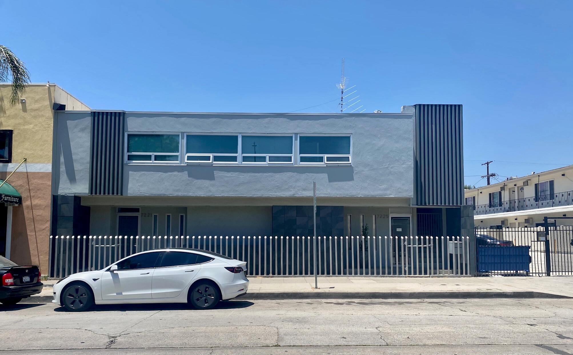 7225 Alabama Ave, Canoga Park, CA for lease Building Photo- Image 1 of 10