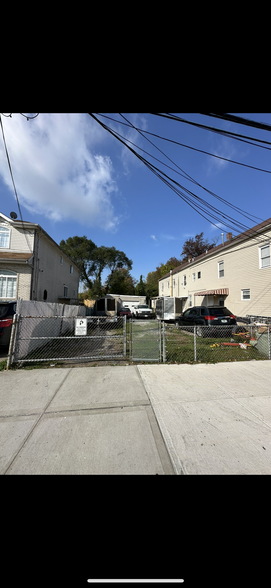 34 Holland Ave, Staten Island, NY for sale - Building Photo - Image 3 of 11