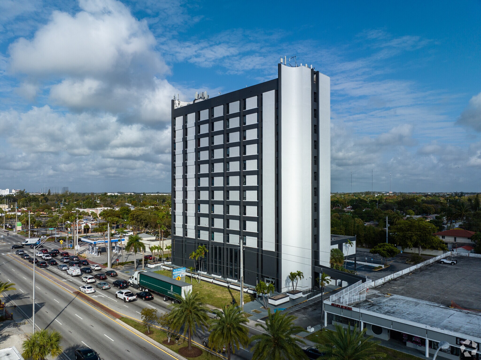 16719-16721 NE 6th Ave, North Miami Beach, FL for sale Primary Photo- Image 1 of 1