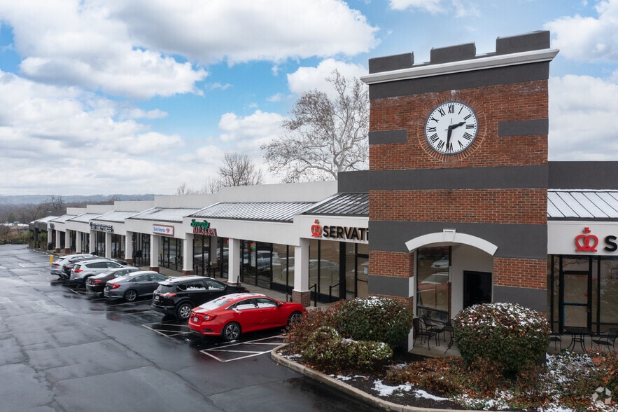 7201-7257 Wooster Pike, Cincinnati, OH for lease - Building Photo - Image 2 of 5