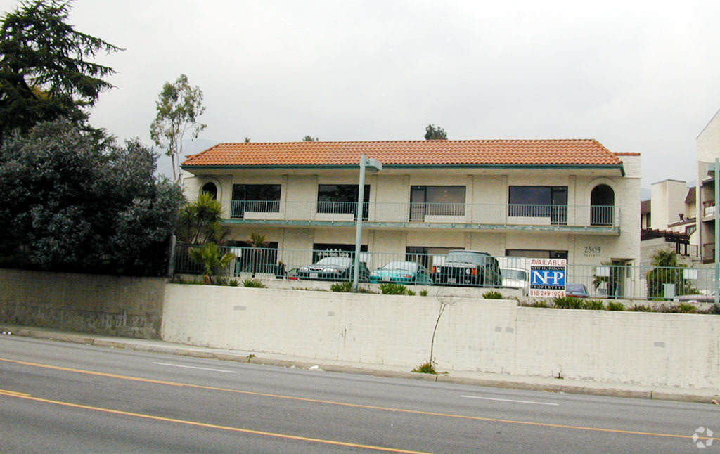 2505 Foothill Blvd, La Crescenta, CA 91214 | LoopNet