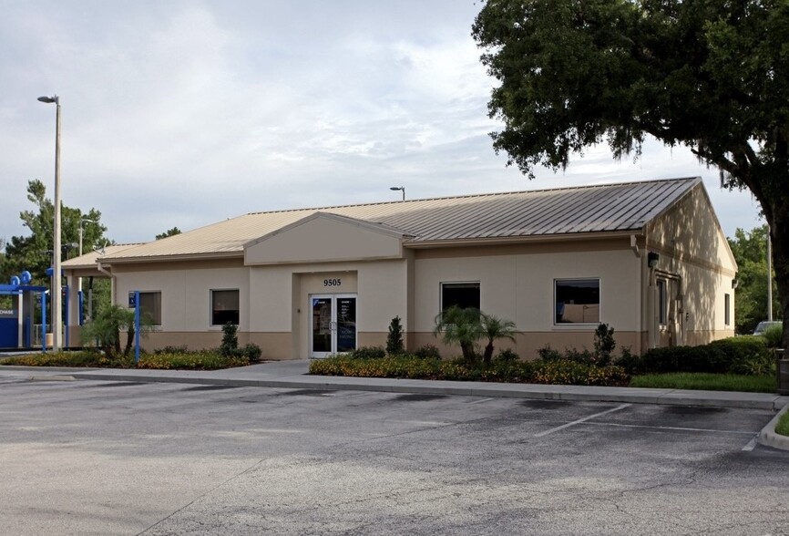 9505 E Colonial Dr, Orlando, FL for lease - Building Photo - Image 2 of 2