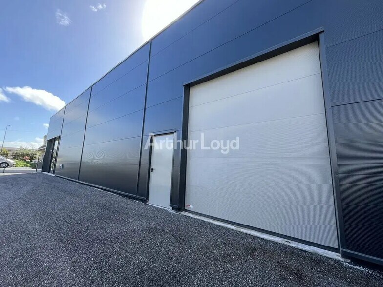 Flex in Bétheny for lease - Building Photo - Image 2 of 6