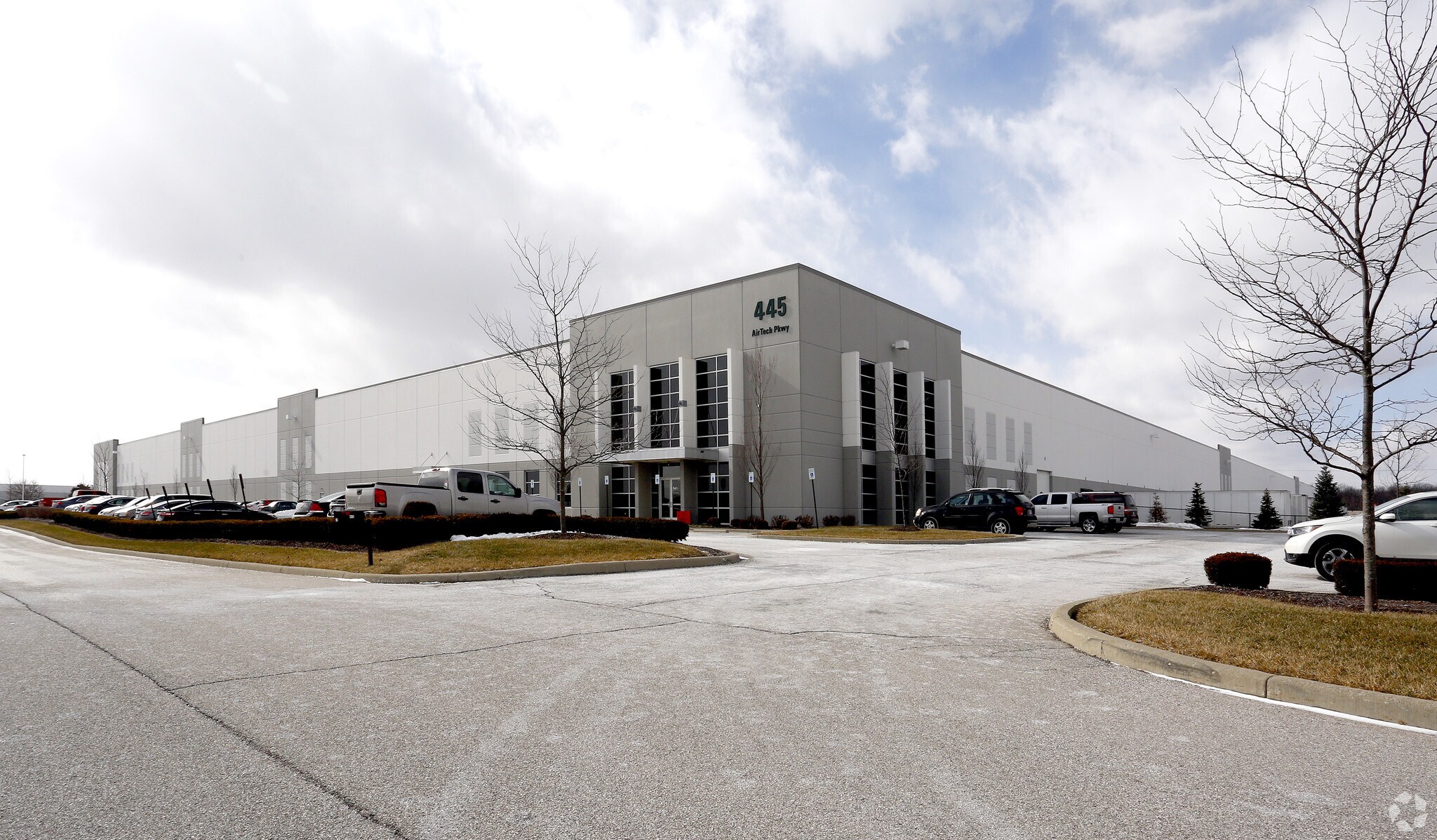 445 Airtech Pky, Plainfield, IN for sale Primary Photo- Image 1 of 1