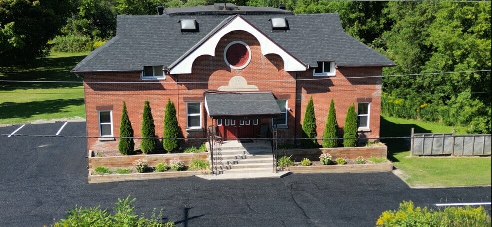 320 Pefferlaw Rd, Georgina, ON for sale - Building Photo - Image 2 of 2