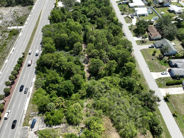 SW Port Saint Lucie Blvd 560 Feet Frontage by 250 Feet Deep, Port Saint Lucie, FL for sale - Building Photo - Image 3 of 4
