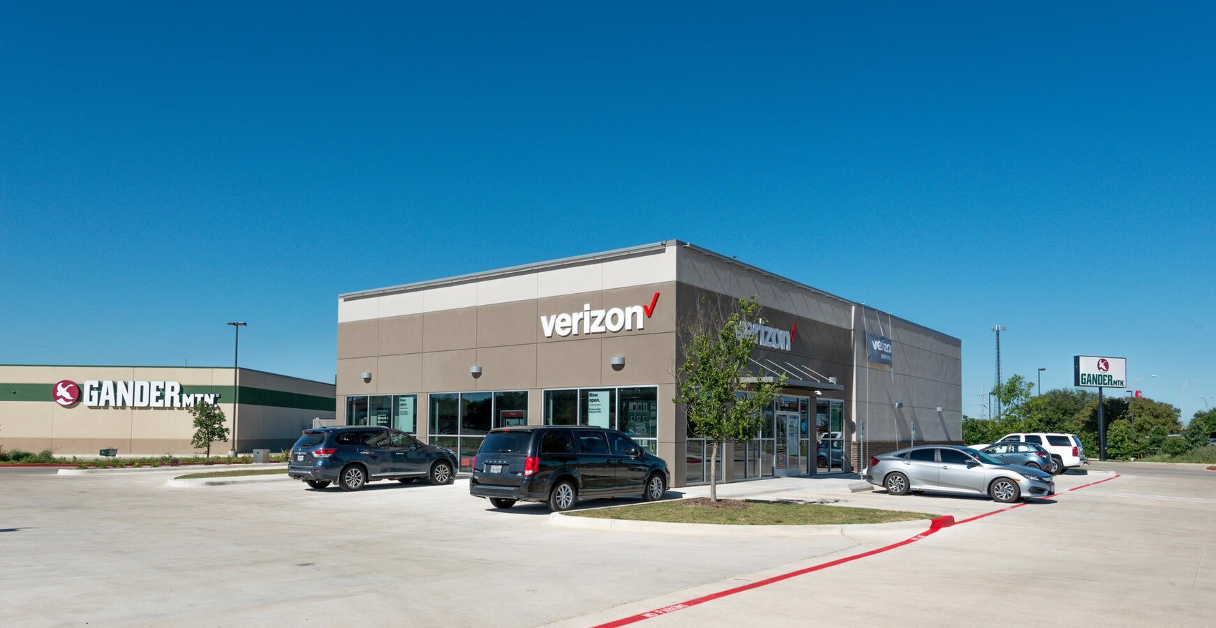 1820 S Valley Mills Dr, Waco, TX 76711