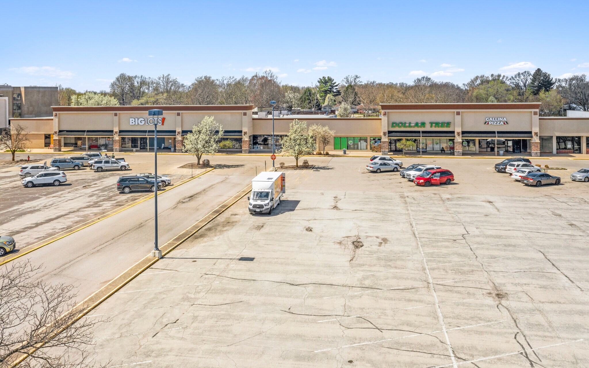 31213173 S Dirksen Pky, Springfield, IL 62703 Capital City Shopping