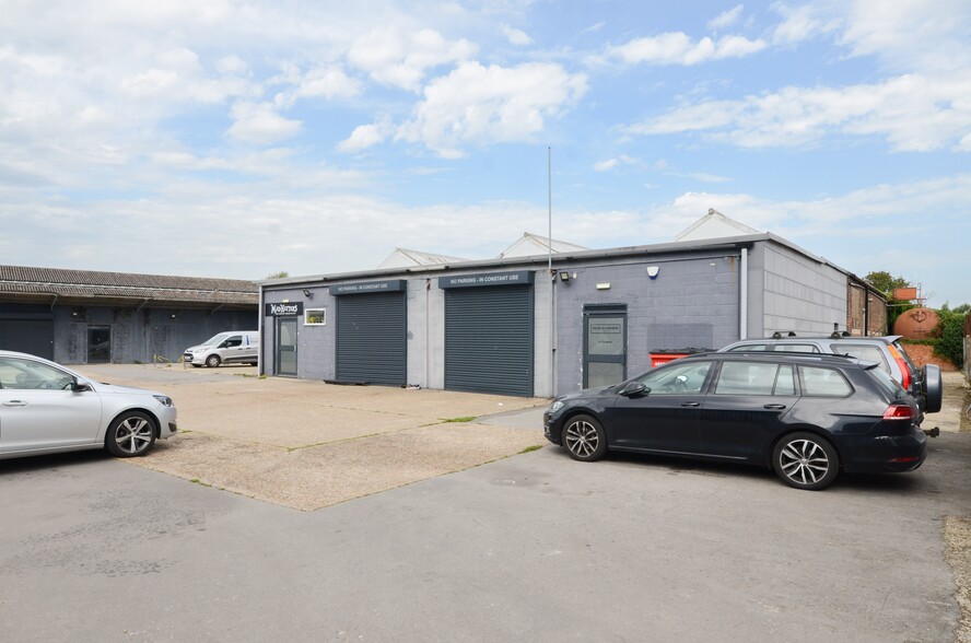 26B-28 Terminus Rd, Chichester for lease - Building Photo - Image 2 of 5