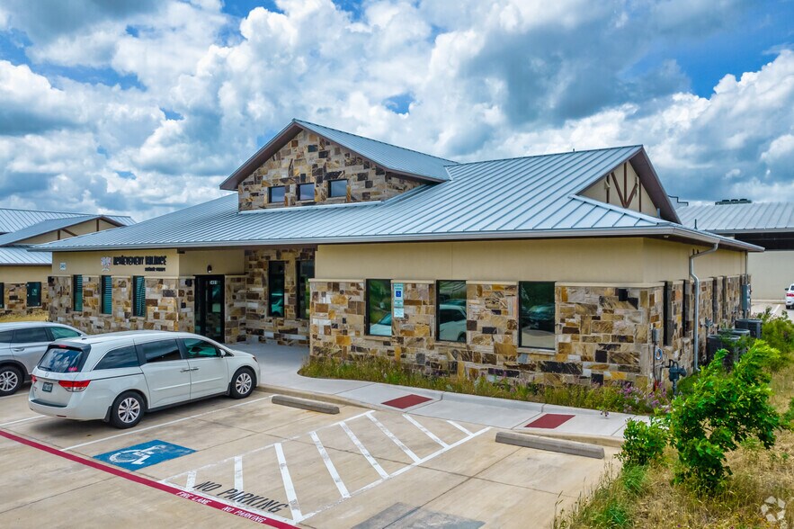 3401 Yucca Dr, Flower Mound, TX for sale - Primary Photo - Image 1 of 1