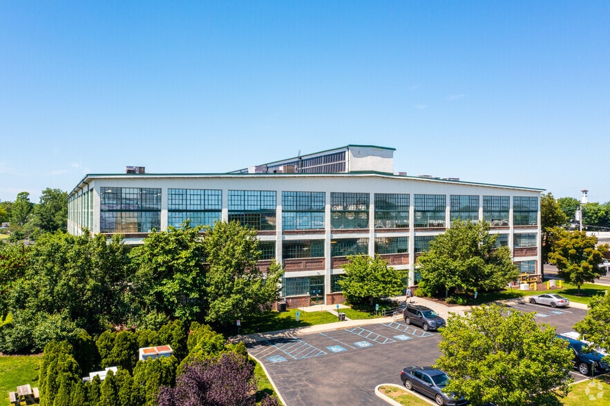 1414 Radcliffe St, Bristol, PA for sale - Primary Photo - Image 1 of 20