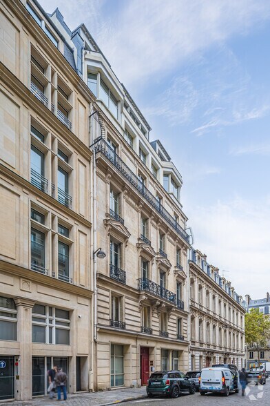 6 Rue De Téhéran, Paris for lease - Building Photo - Image 2 of 5
