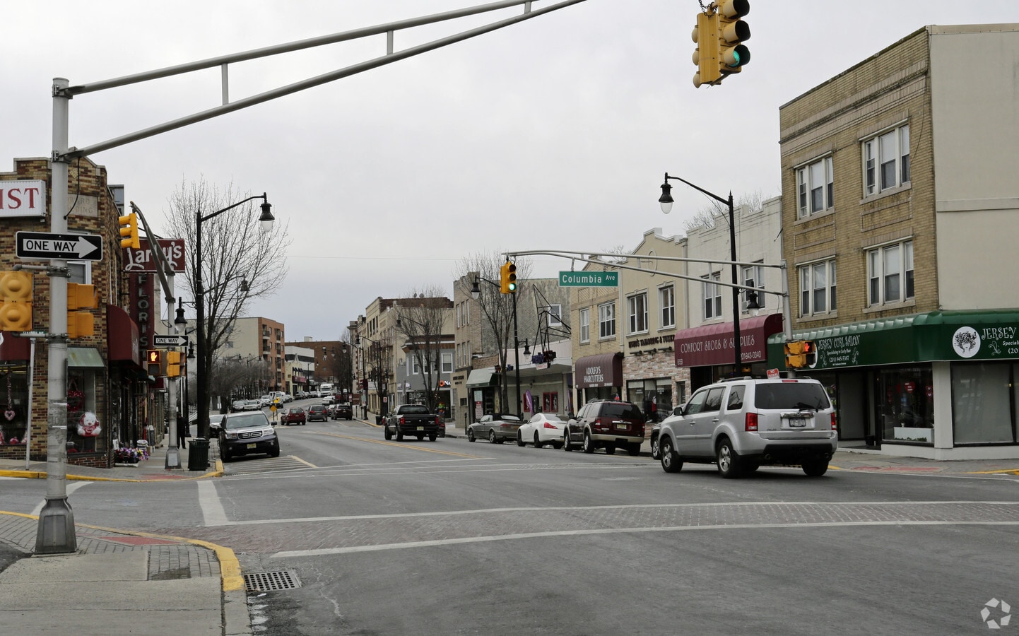 665 Anderson Ave, Cliffside Park, NJ 07010