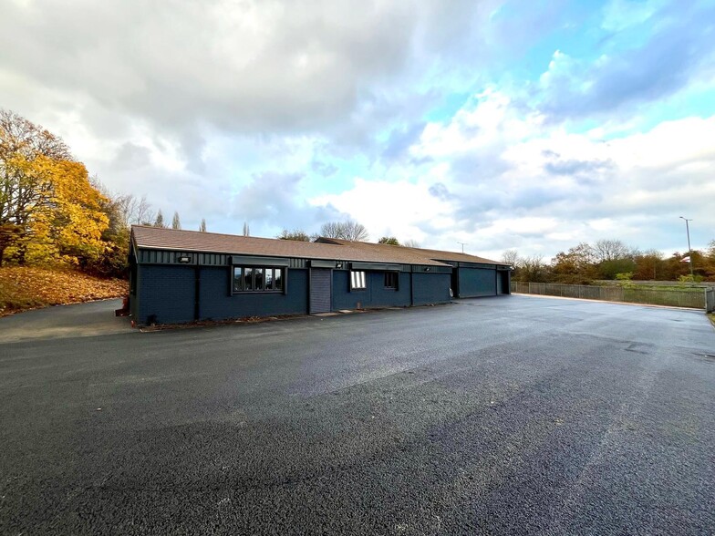 Clopton Crescent, Birmingham for lease - Building Photo - Image 1 of 6