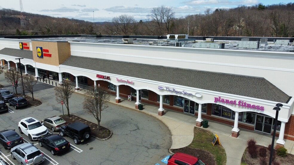 45-63 Wanaque Ave, Pompton Lakes, NJ for lease - Building Photo - Image 2 of 16