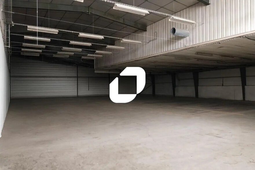 21 Rue Jules Verne, Orvault for lease - Building Photo - Image 2 of 10