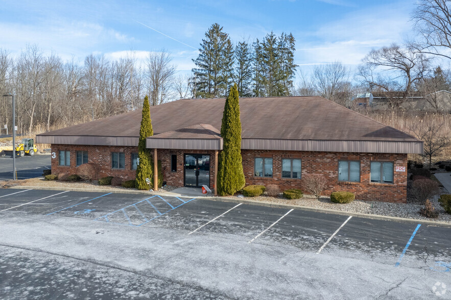 1407 Route 9, Clifton Park, NY for sale - Primary Photo - Image 1 of 1