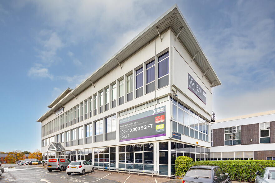 West Park Ring Rd, Leeds for lease - Building Photo - Image 2 of 16