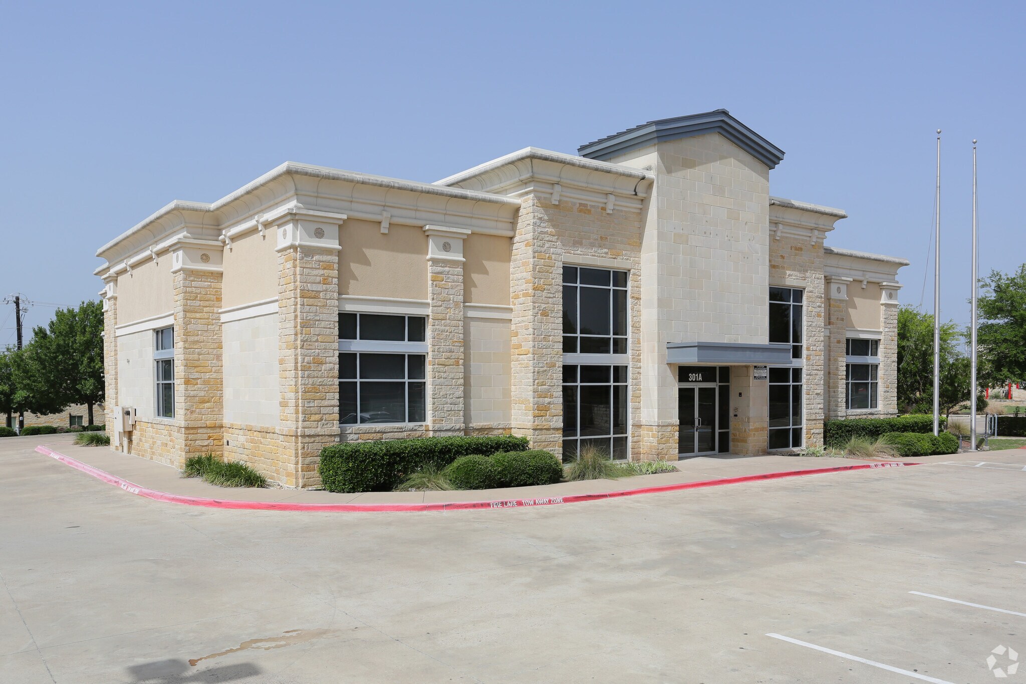 301 W Slaughter Ln, Austin, TX for sale Primary Photo- Image 1 of 1