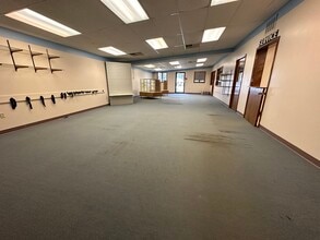 2314 N 5th St, Niles, MI for sale Interior Photo- Image 1 of 4