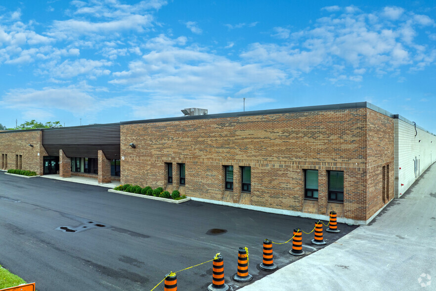 76-78 Steelcase Rd W, Markham, ON for lease - Building Photo - Image 2 of 5