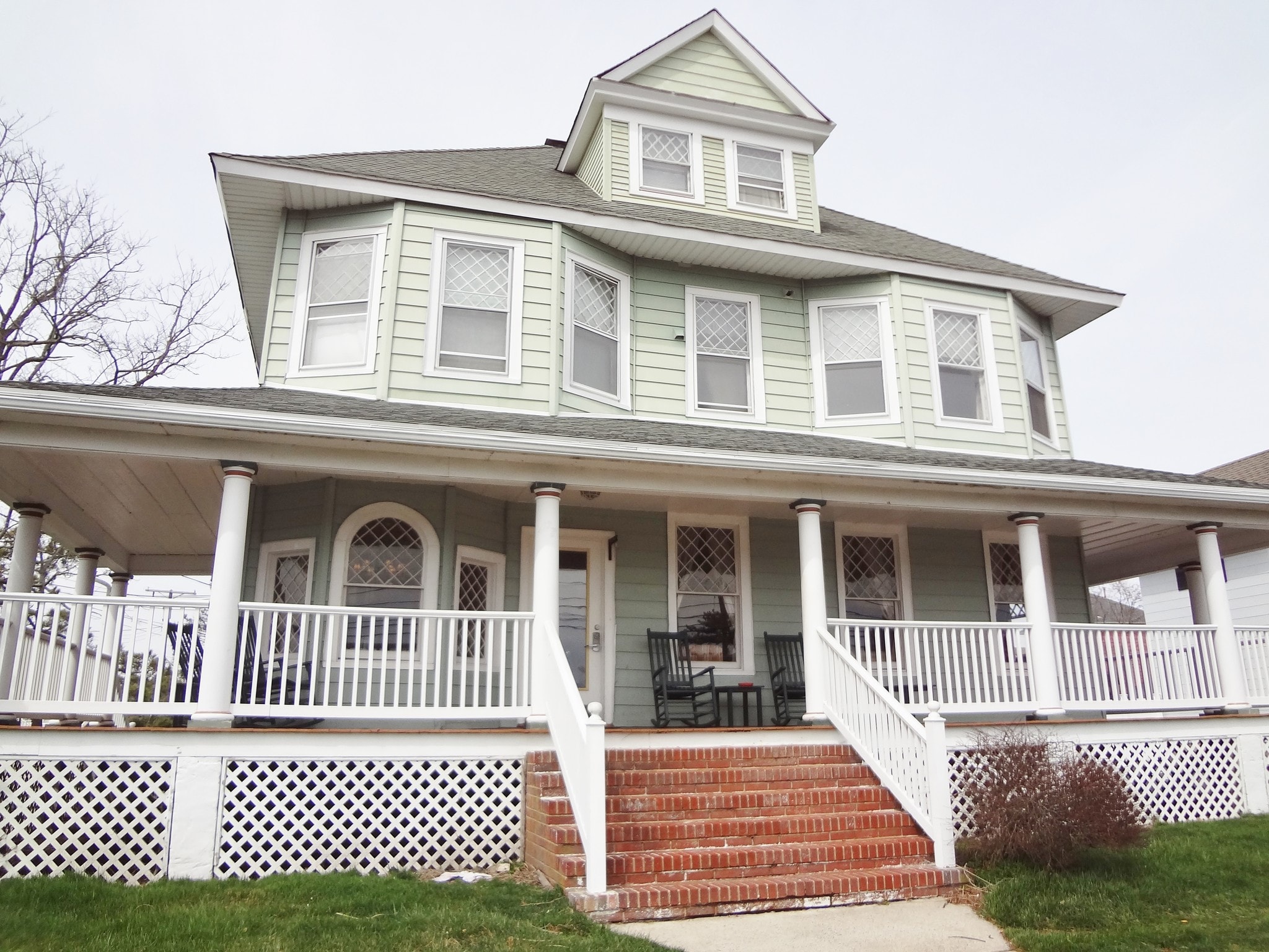 35 Arnold Ave, Point Pleasant Beach, NJ 08742