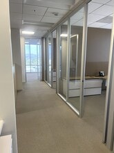 21031 Ventura Blvd, Woodland Hills, CA for lease Building Photo- Image 2 of 11