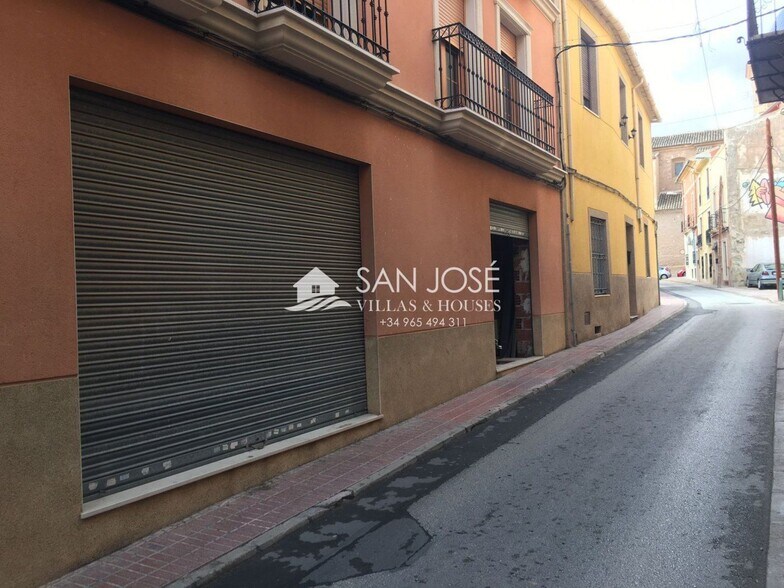 Retail in Alicante for sale - Building Photo - Image 2 of 6