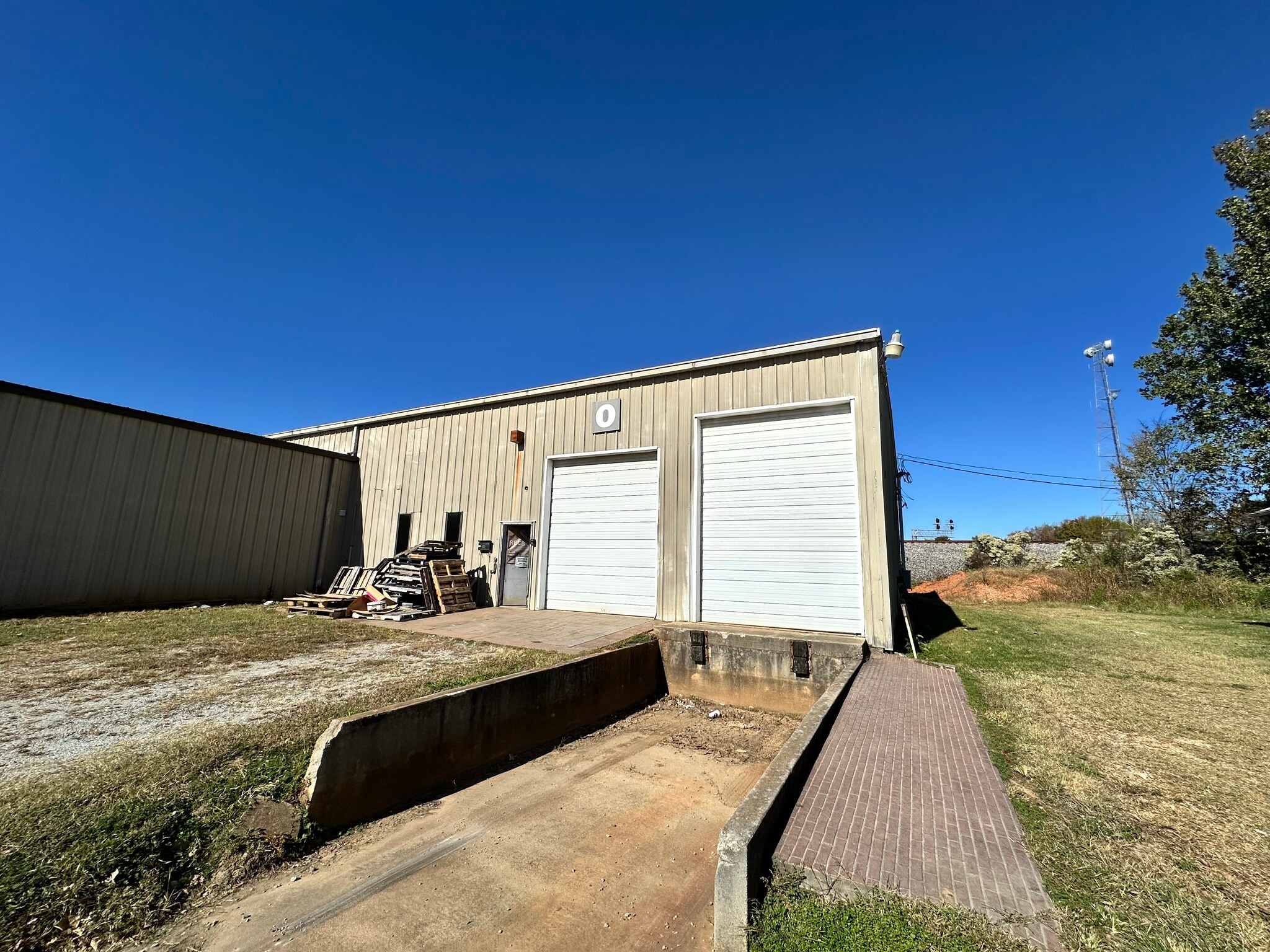 600 N Long St, Salisbury, NC for lease Interior Photo- Image 1 of 4