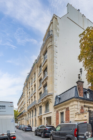 52 Rue De La Bienfaisance, Paris for lease - Building Photo - Image 3 of 7