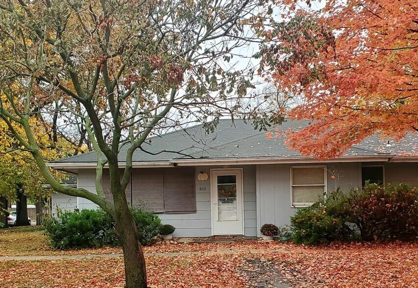 610 Navarre St, Rossville, KS 66533