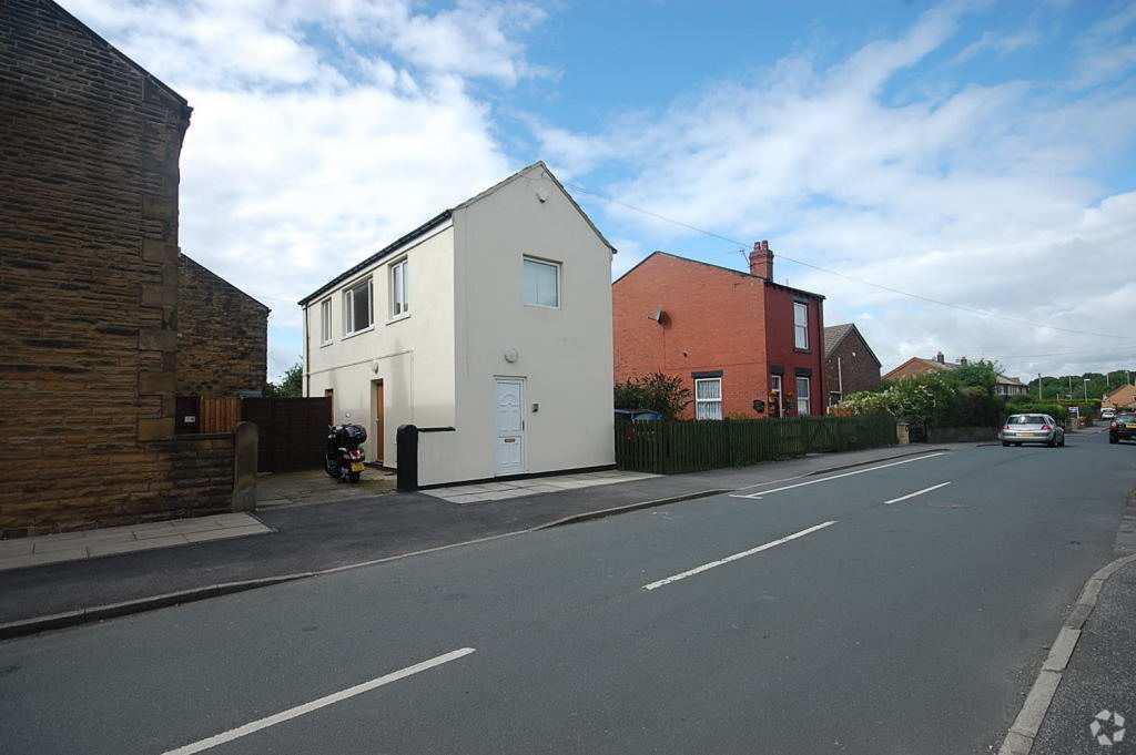Highfield, Tingley for sale Primary Photo- Image 1 of 1