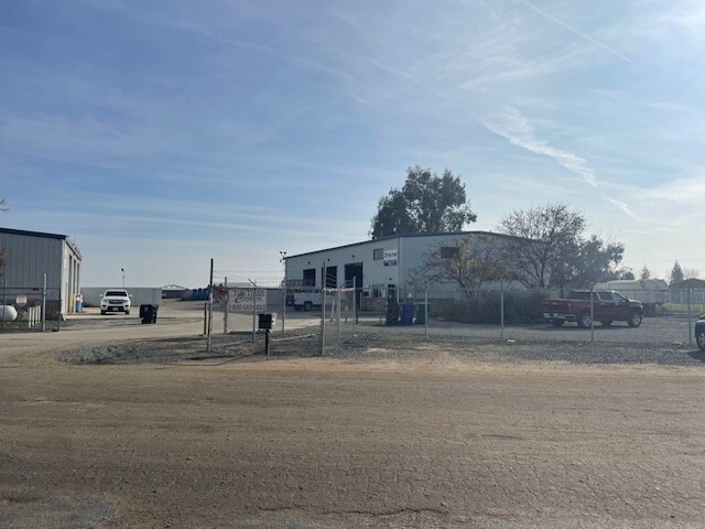 11850 Highway 99, Pixley, CA for sale - Building Photo - Image 2 of 8