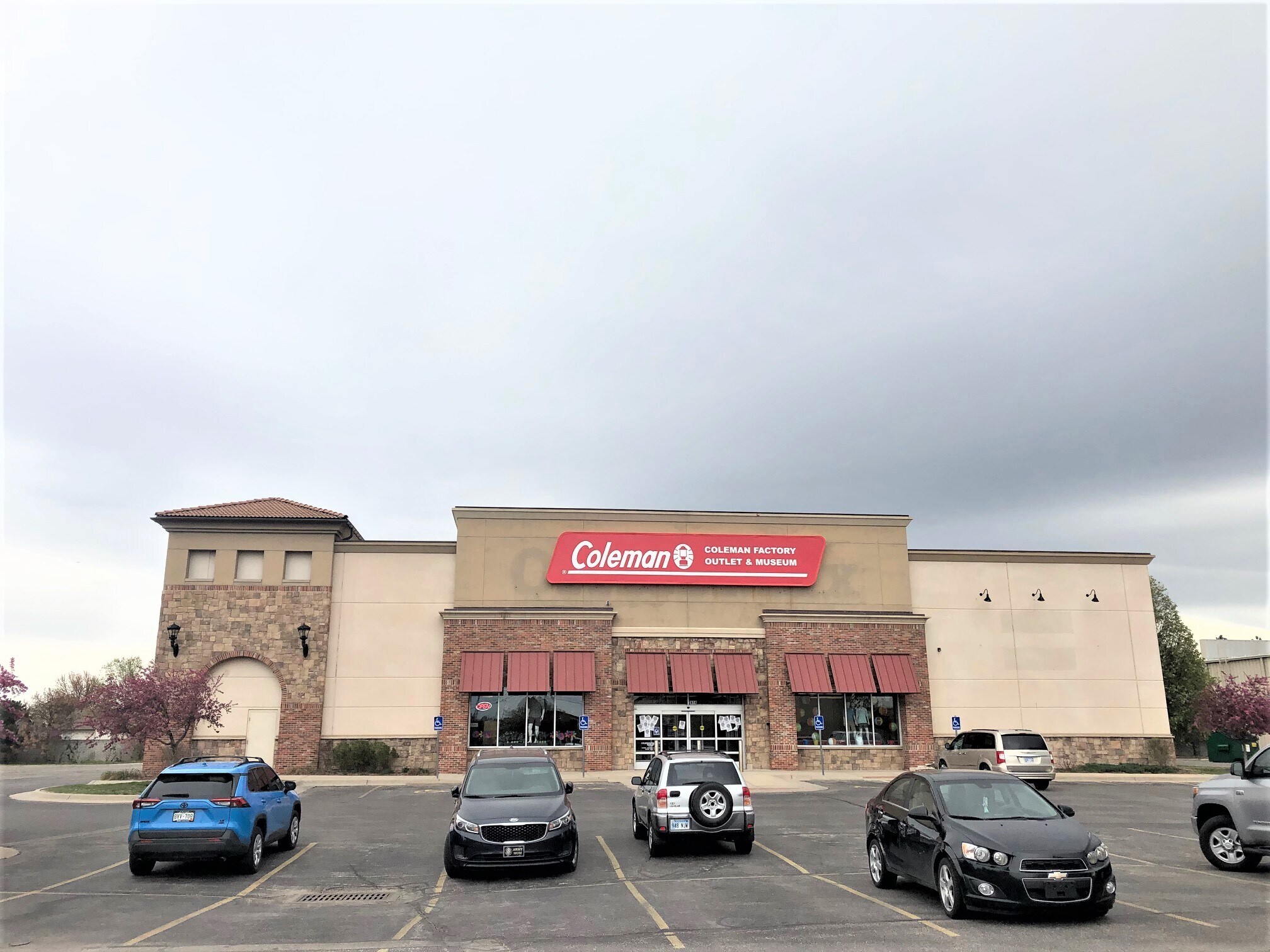 Marketplace Wichita Kansas - k604hmq