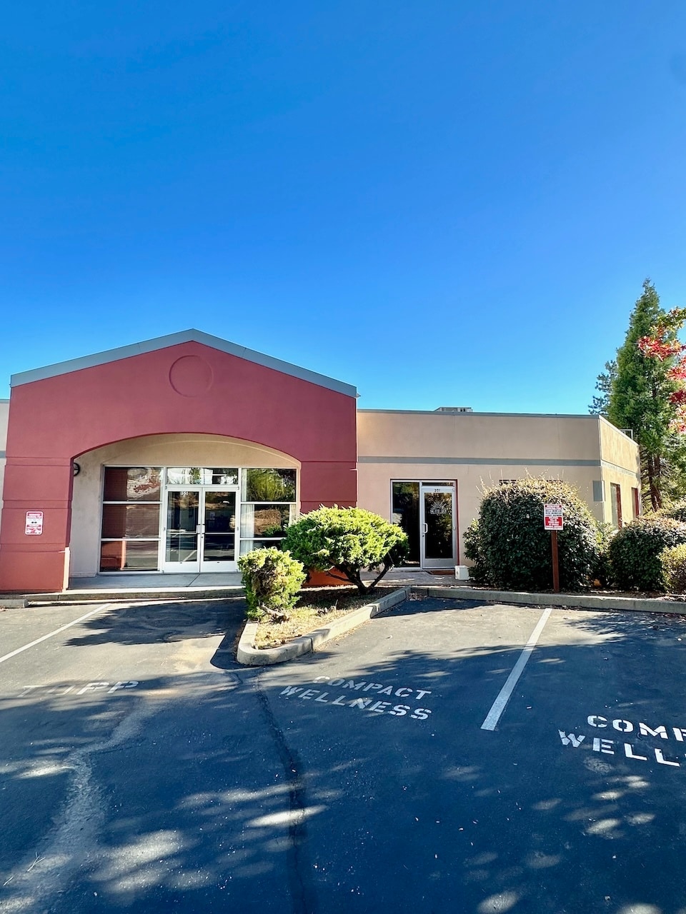 155 Spring Hill Dr, Grass Valley, CA for lease Building Photo- Image 1 of 4